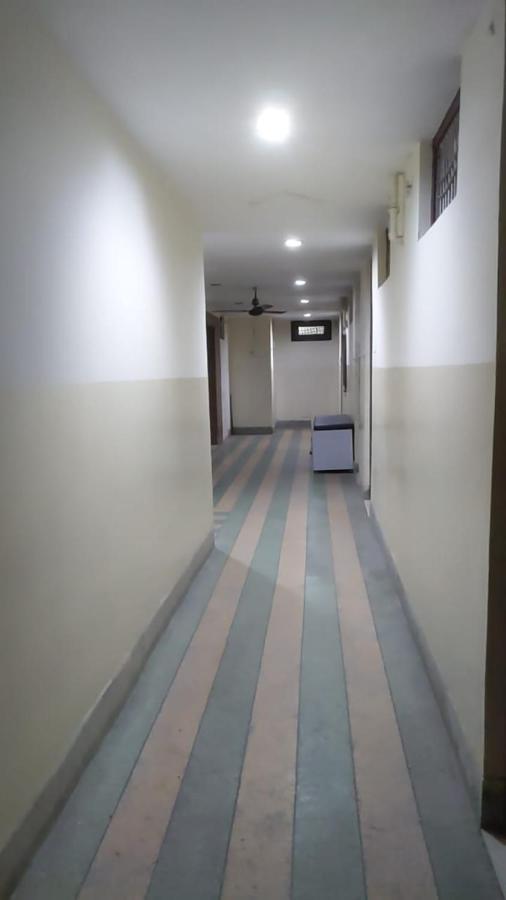 Hotel Raj Deluxe Haridwār Exterior foto